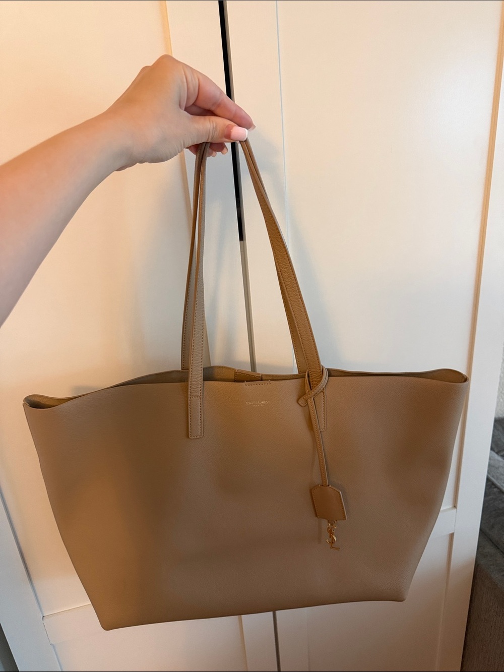 Saint Laurent East West Tote in Brick Leather Taupe - Picture 2 of 10